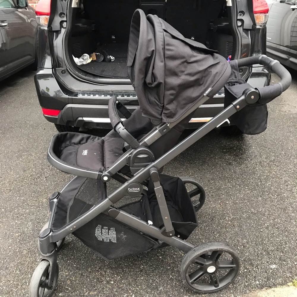 2018 Complete Britax Stroller/Travel System